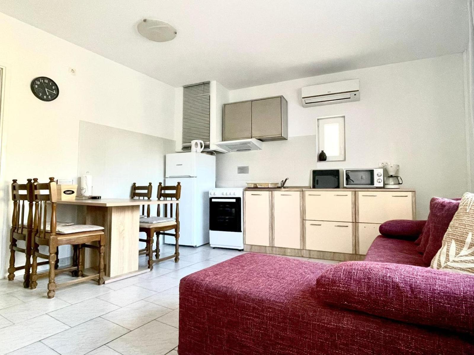 Apartmani Mauro Sa Terasom Цриквеница Экстерьер фото